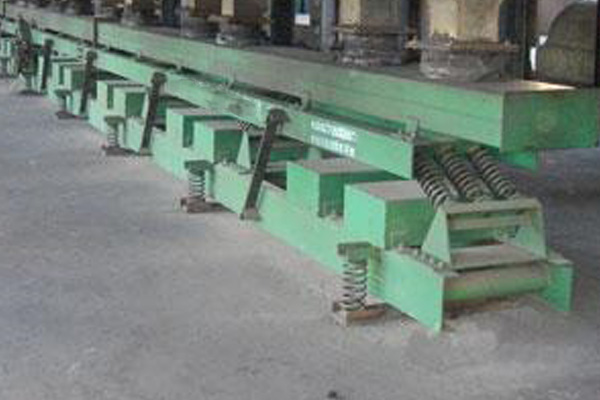 什么是慣性振動(dòng)輸送機(jī)，性能特征概述